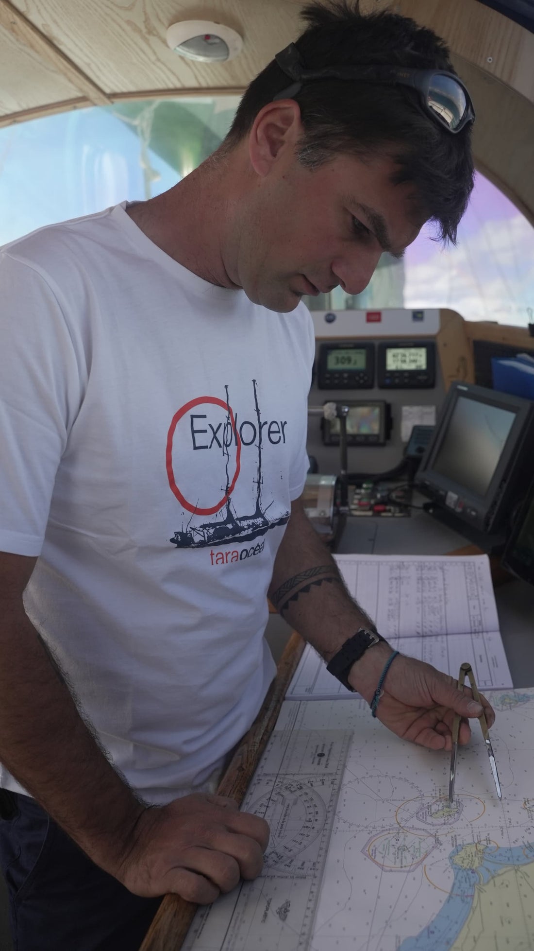 T-shirt blanc Tara "Explorer" - Homme