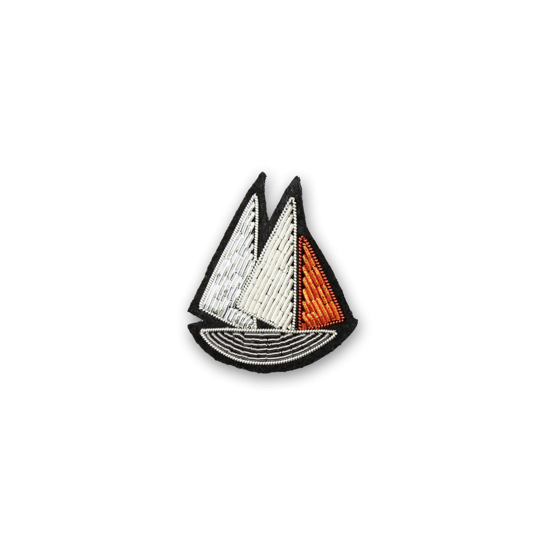 Broche Macon&Lesquoy x Fondation Tara Océan : Goélette Tara brodée à la main